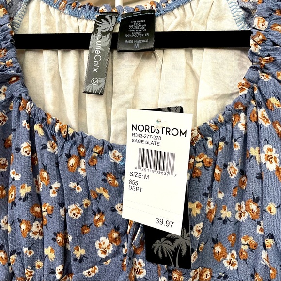 NWT LunaChix floral print keyhole ruffle dress with puff sleeves - Picture 2 of 3